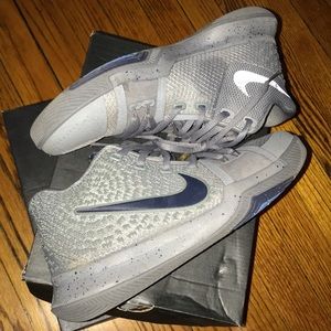 kyrie irving shoes elizabeth